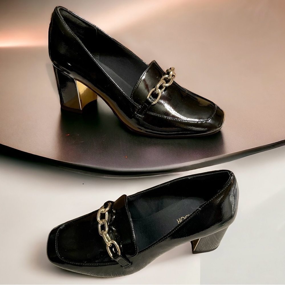 FINAL PRICE Size 7 Black patent leather Heeled loafers Gold hardware Jenn Ardor